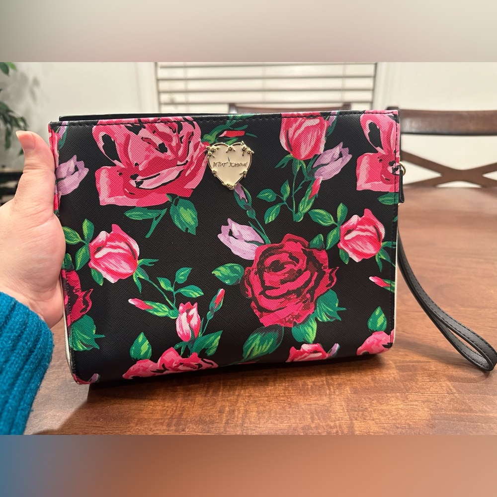 2 for 1! Betsey Johnson pouch wristlet & coach bag
